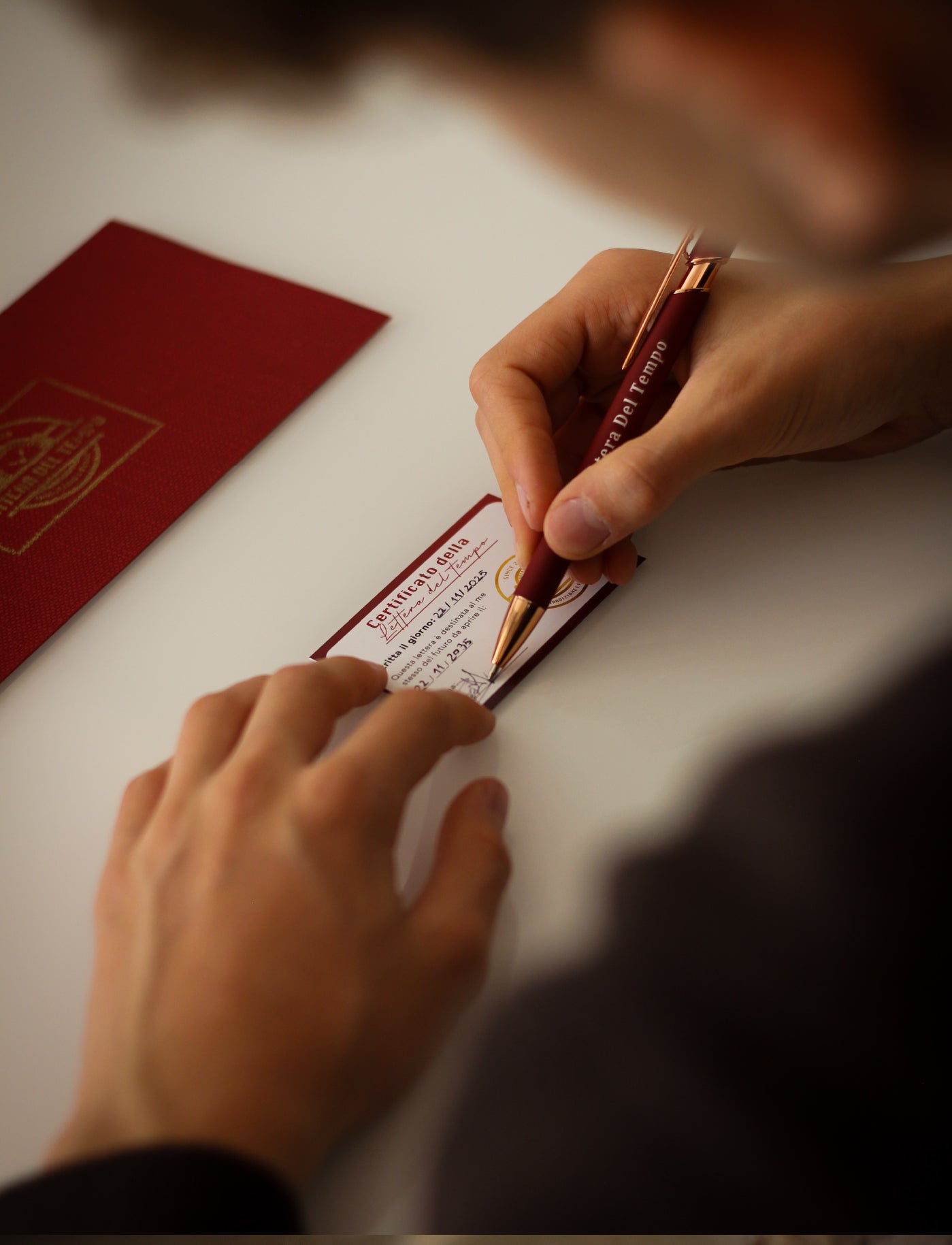 DESCRIVI IL TUO PRESENTE O IMMAGINA IL TUO FUTURO